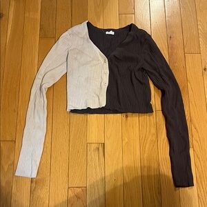 Two-Tone Ribbed Cropped Cardigan - Light Grey & Cream